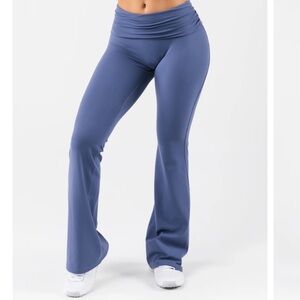 Alphalete Aura Foldover Flare Pants Size M
